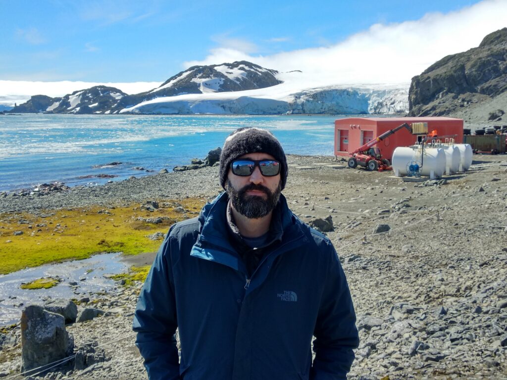 Jorge Durán Humia, investigador de la MBG-CSIC Jorge Durán, investigador del CSIC en Pontevedra, ha iniciado el grupo Biogeoquímica y Cambio Global en la MBG-CSIC