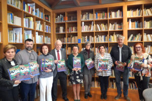 Fran Bueno, Marilar Aleixandre, Francisco Diaz-Fierros, Rosario Alvarez, Carmen Gonzalez (Delegada CSIC Galicia), Montserrat Diaz Ravinna (Investigadora MBG-CSIC), Xose Luis Otero, Elena Vazquez-Cendon en la presentación de las nuevas traducciones del cómic "Vivir no Solo"